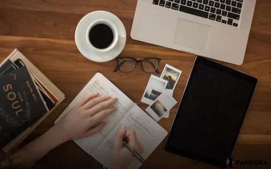 Balancing a Day Job and a Side Hustle: Keys to Success
